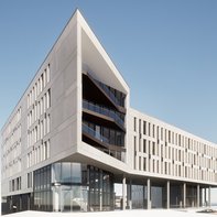 Technologiepark Essen: Neubau Büro, Halle, Parkhaus und Kita