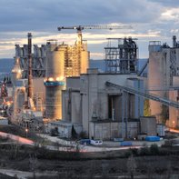 Réhabilitation des deux silos à farine brute à la cimenterie de Karsdorf