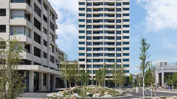 Übergabe von Wohnhochhaus Baslerstrasse Zürich an die Auftraggeberin Swiss Life AG