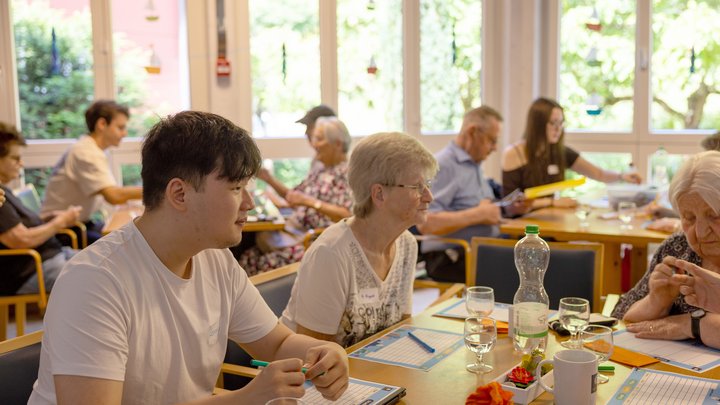 Bingo statt Büro: Begegnungen ganz analog 