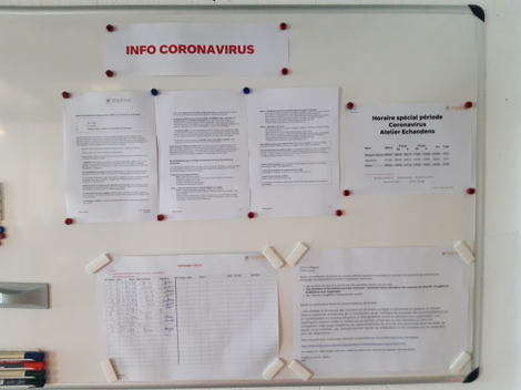 Info-Board with all current specifications and information about the new coronavirus.